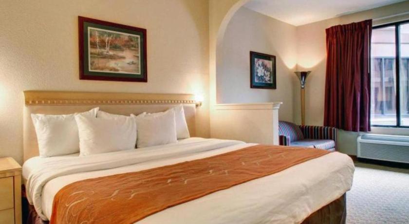 Baymont By Wyndham Laurel Hotel Bagian luar foto