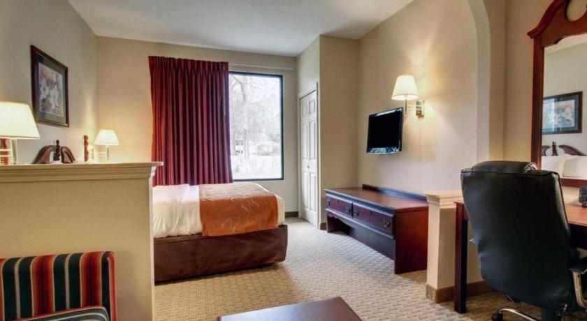 Baymont By Wyndham Laurel Hotel Bagian luar foto