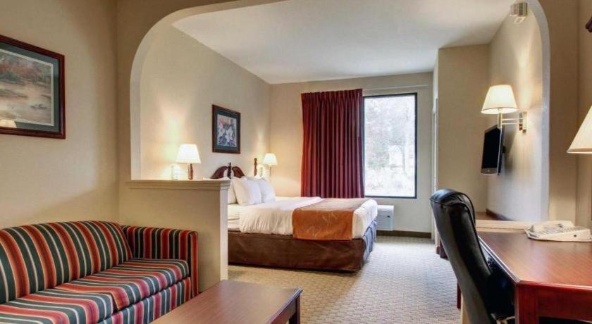 Baymont By Wyndham Laurel Hotel Bagian luar foto