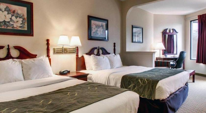 Baymont By Wyndham Laurel Hotel Bagian luar foto