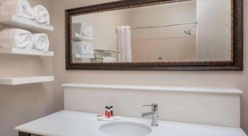 Baymont By Wyndham Laurel Hotel Bagian luar foto