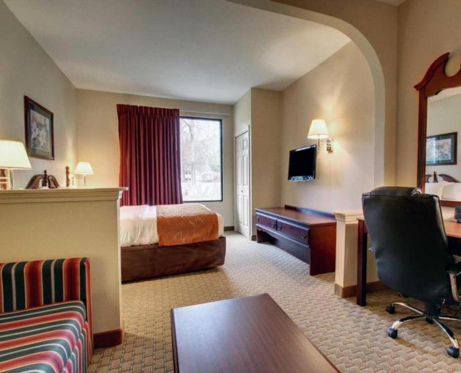 Baymont By Wyndham Laurel Hotel Bagian luar foto