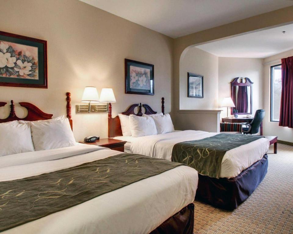 Baymont By Wyndham Laurel Hotel Bagian luar foto